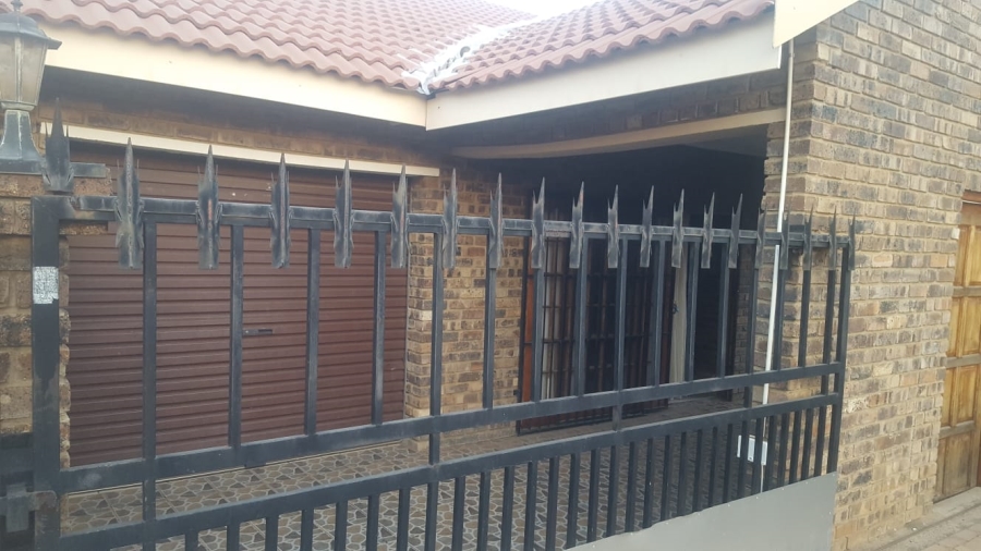 18 Bedroom Property for Sale in Oudorp North West